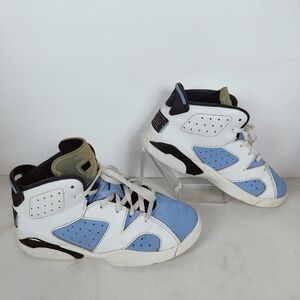 Nike Kids' Air Jordan 6 Retro 'UNC' Blue White Basketball Sneakers, 3Y